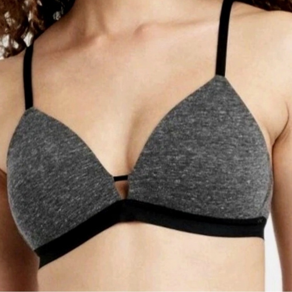 Auden Lightly Lined Wirefree Bra - Picture 2 of 12
